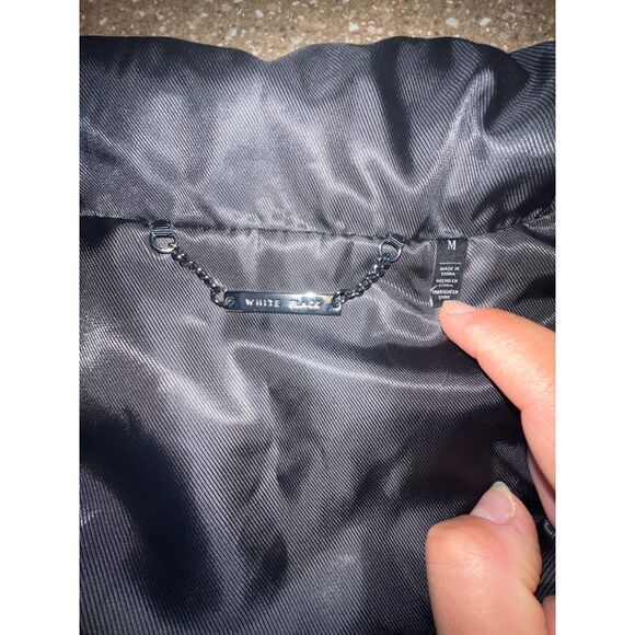 White House Black Market Chevron Textured Faux Fur Vest SZ M - Picture 3 of 4